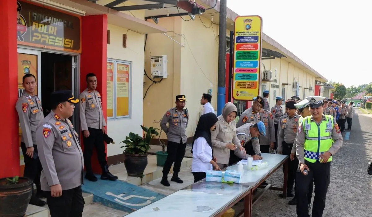 Wujudkan Institusi Bersih Narkoba, Kapolres hingga Anggota Polres Belitung Timur Dites Urine Mendadak