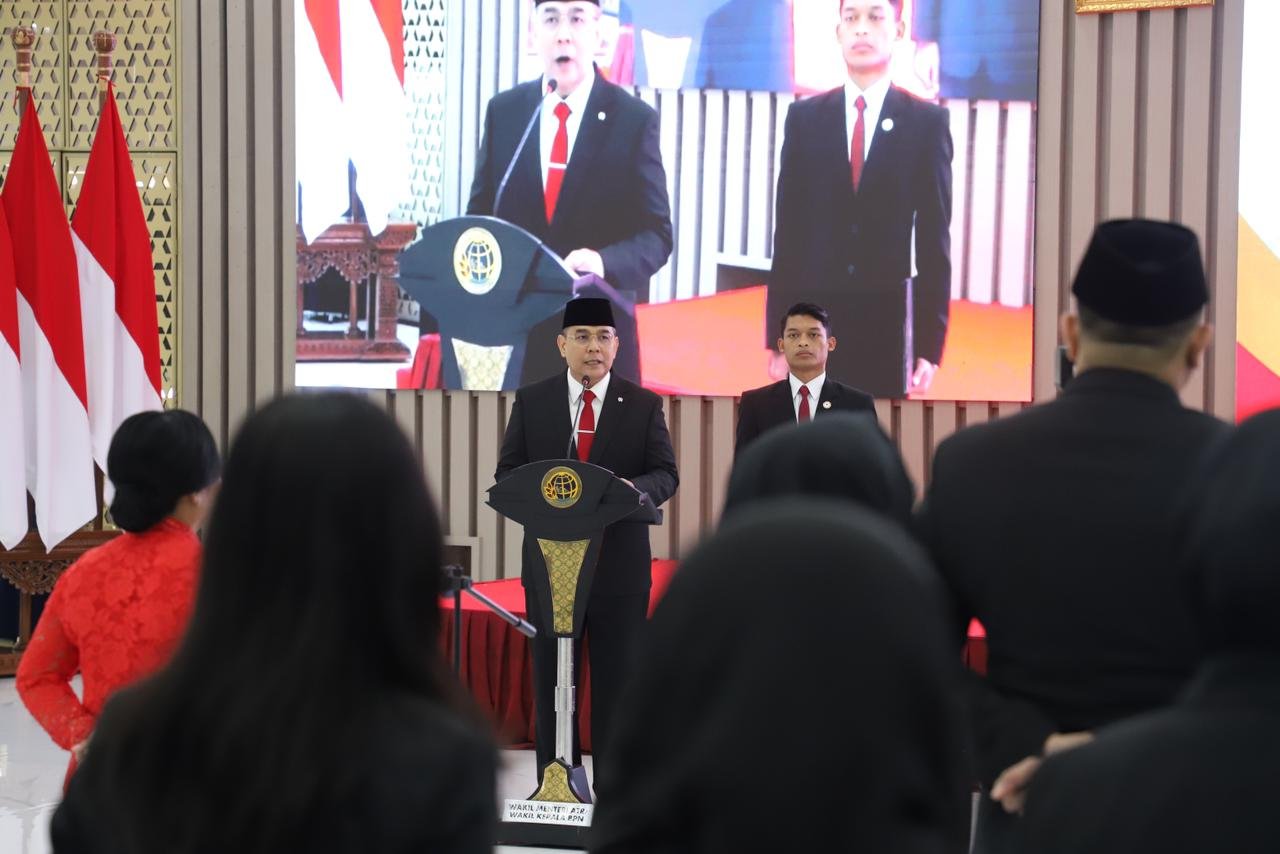 Lantik Pejabat Pengawas dan Fungsional, Ossy Dermawan: Ujung Tombak dalam Pelayanan Pertanahan