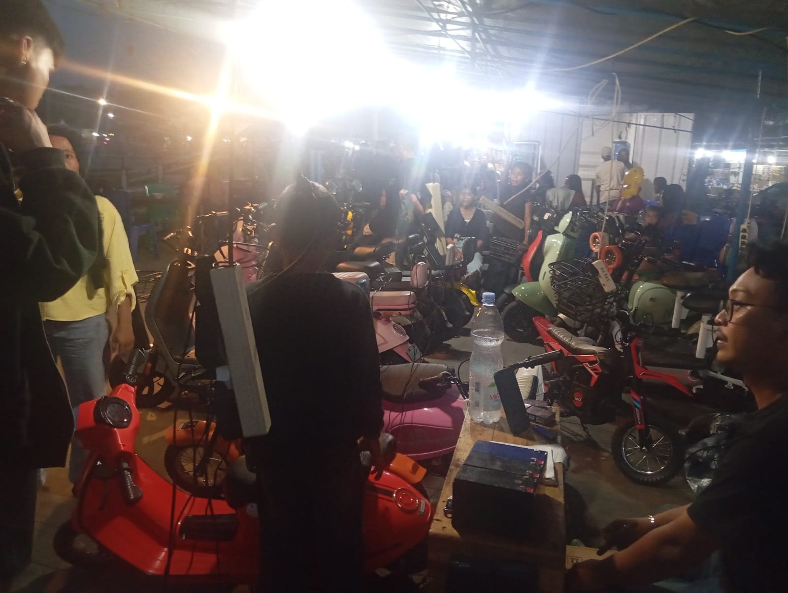 Reza Halista Kebanjiran Rezeki dari Sewa Mainan Anak di Situ Kulong Minyak saat Libur Lebaran 1447 H